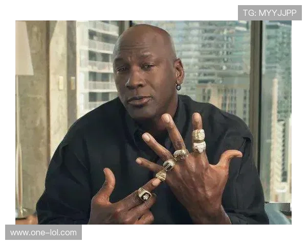 34号球星的传奇之路 从起伏中崛起成足球世界的新偶像