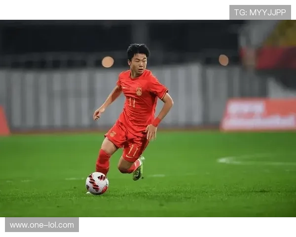 中国足球最火球星是谁他如何影响了国内足球的未来发展