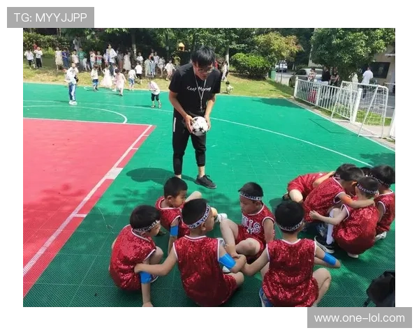 小球星足球培训班助力孩子足球梦想 提升技能培养团队合作精神 小球星足球培训班助力孩子足球梦想 提升技能培养团队合作精神
