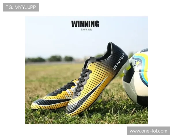 足球星足球鞋钉助力速度与稳定全面提升比赛竞技表现